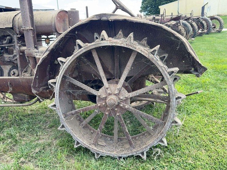 mccormick-deering-10-20-image-32
