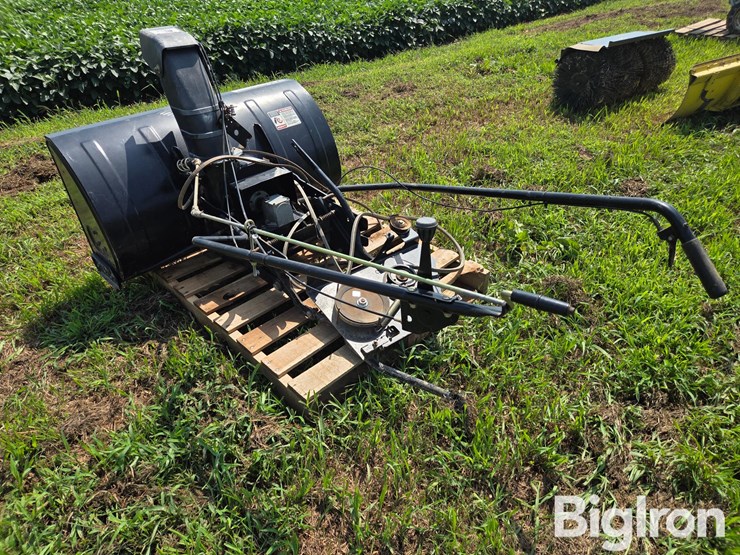 john-deere-318-image-7
