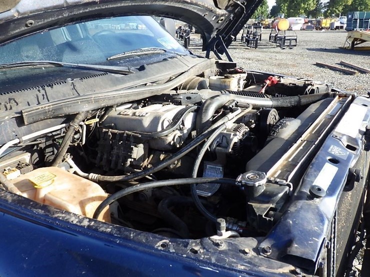 2001-dodge-2500-image-17