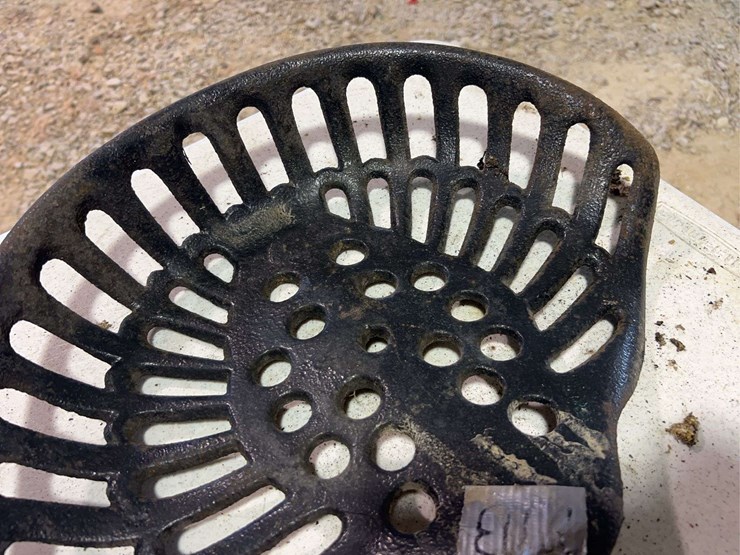 (3)-cast-iron-seats-image-14