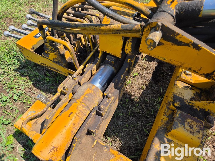 davis-d2100-backhoe-attachment-image-10