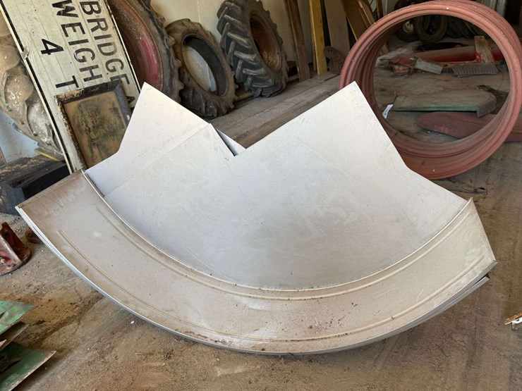 new-old-stock-reproduction-rear-fenders-image-1