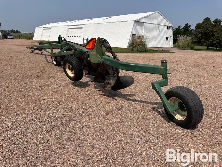 baker-12-16”-12-bottom-land-plow-image-7