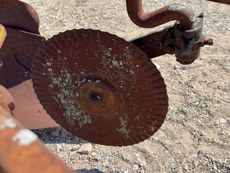 4-bottom-plow-image-23