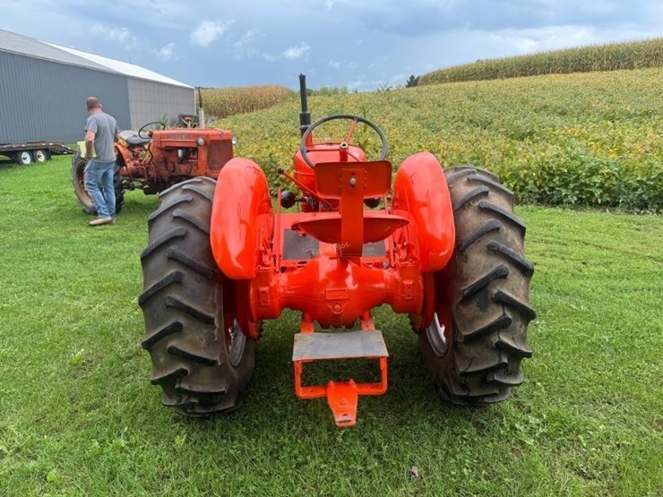 1949-allis-chalmers-wf-tractor-image-7