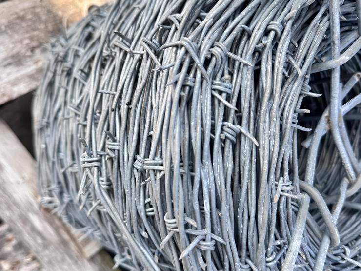 pallet-barbwire-image-8
