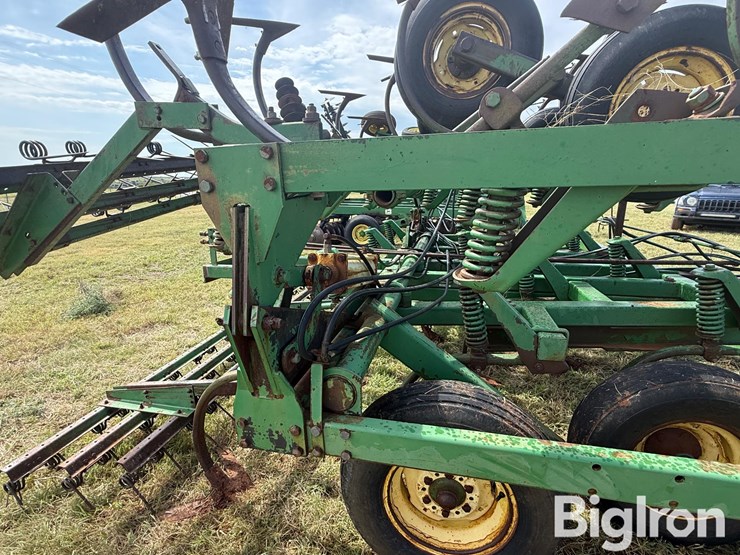 john-deere-1610-image-14