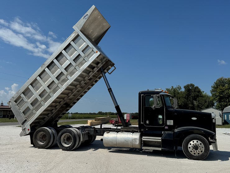 #1642-•-1995-peterbilt-dump-truck-image-14