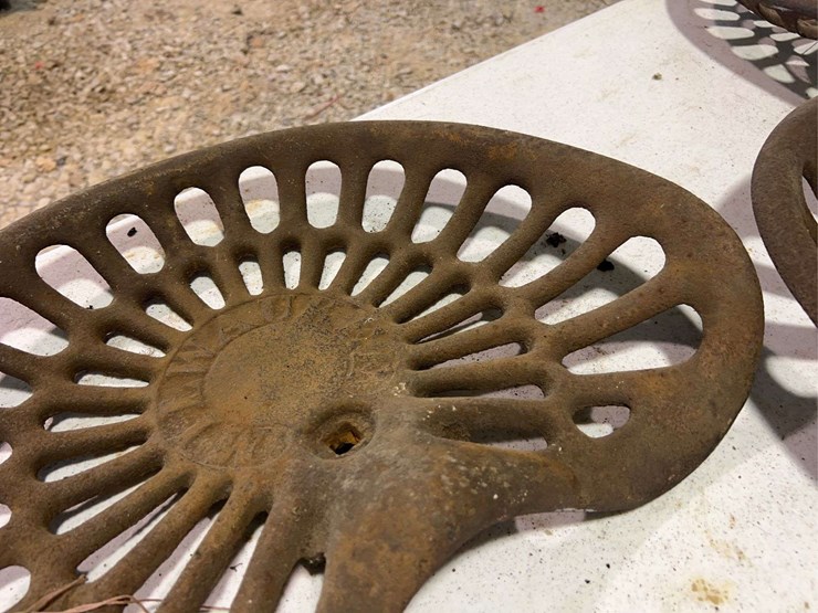 (3)-cast-iron-seats-image-4