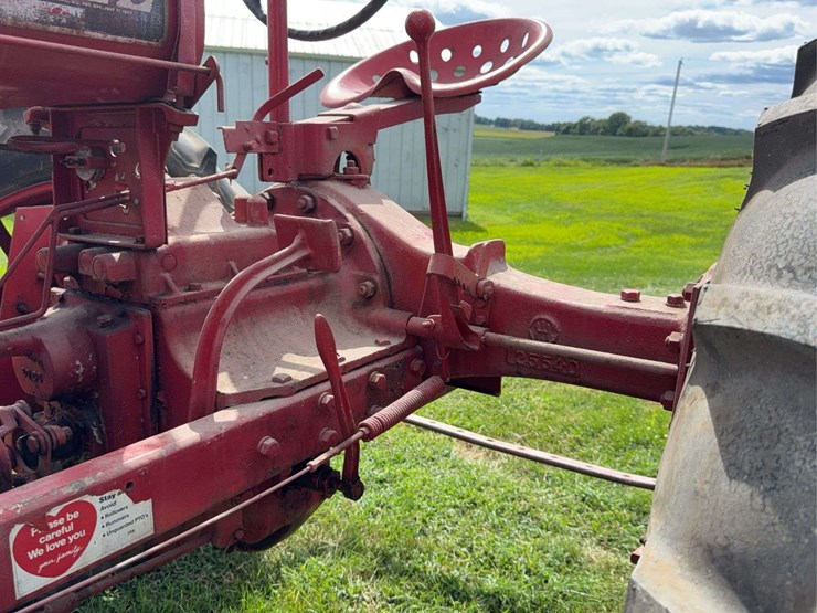 farmall-f-20-image-58