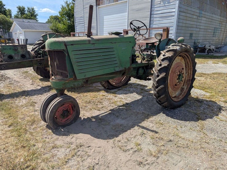 oliver-row-crop-"66"-image-1