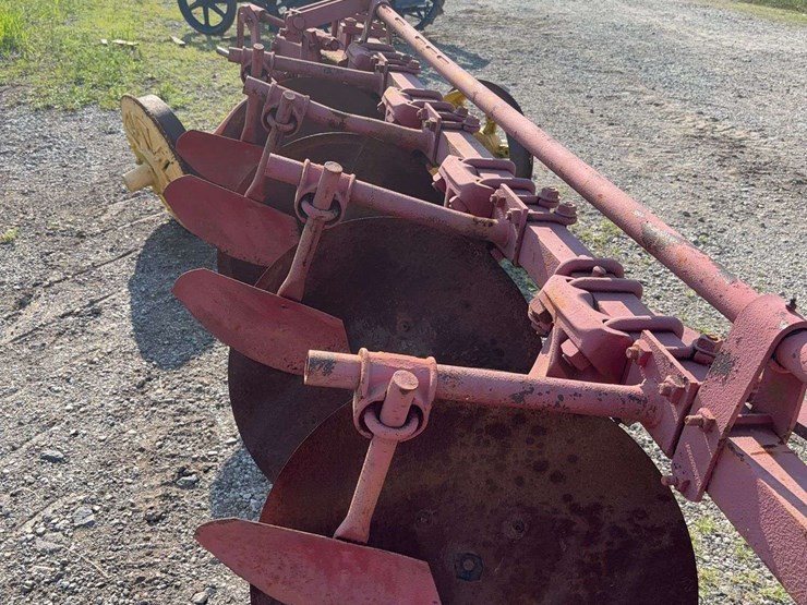 minneapolis-moline-disc-plow-image-12