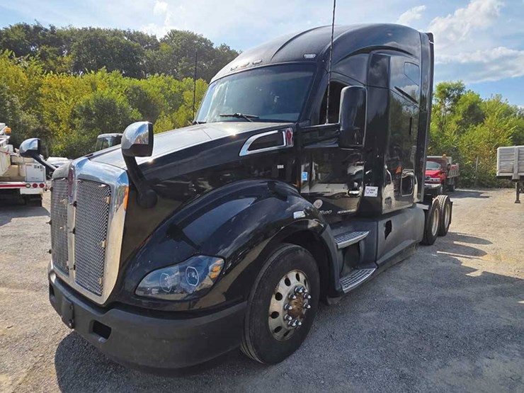 2019-kenworth-t680-image-2