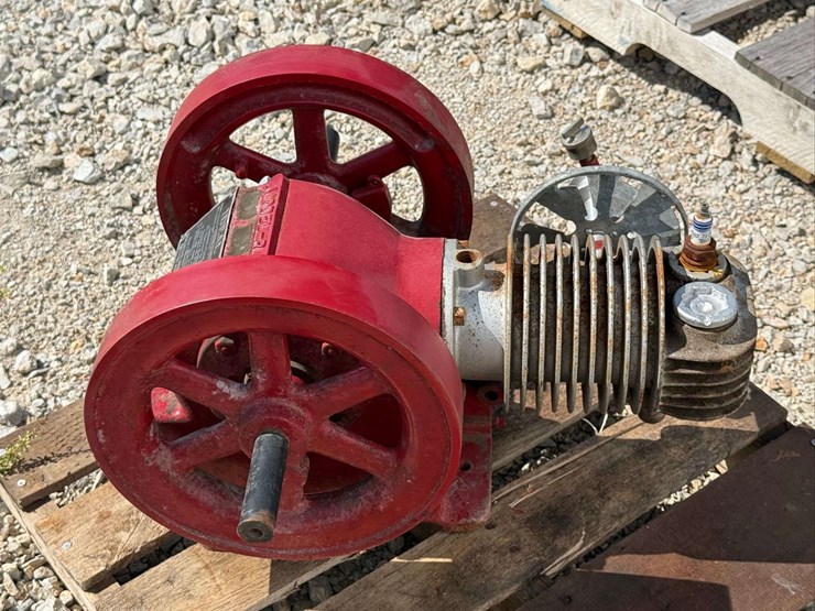 ideal-model-r-engine-image-7
