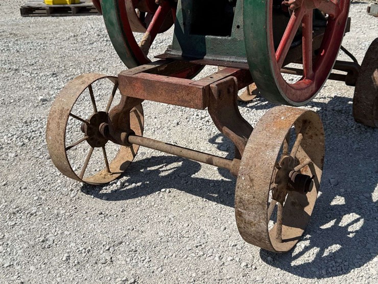 sta-rite-4-hp-hit-&-miss-engine-on-truck-image-71