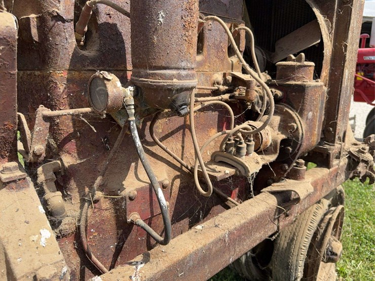 farmall-f-20-image-37