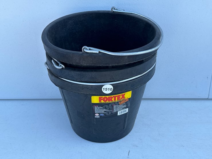 #1510-•-fortex-molded-rubber-bucket-image-2