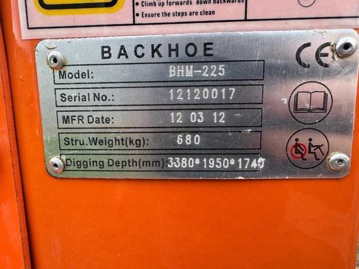 bhm-225-backhoe-attachment-image-13