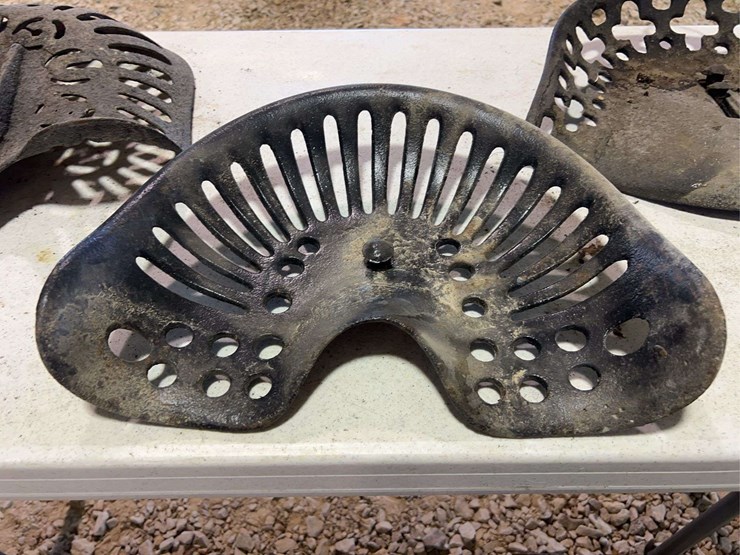(3)-cast-iron-seats-image-7