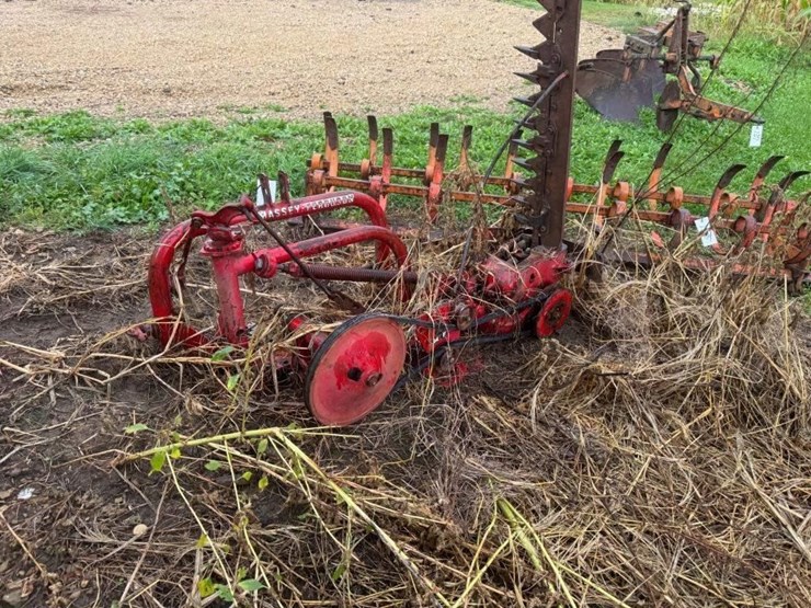 massey-ferguson-sickle-bar-mower-image-5