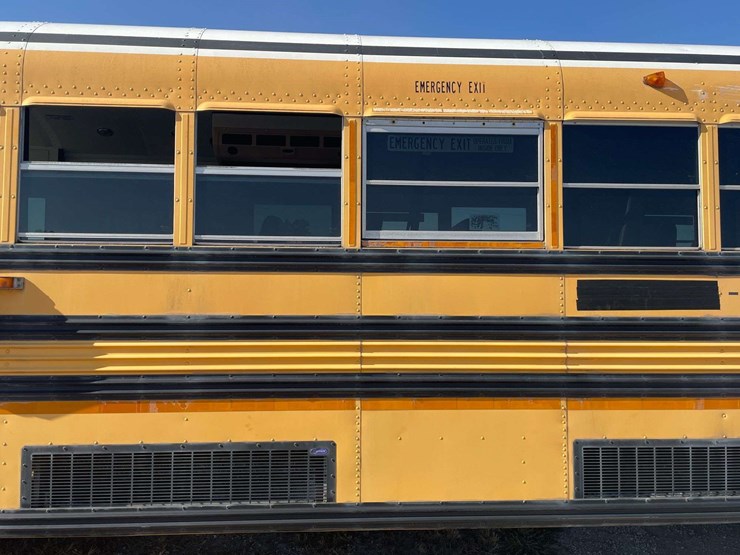 2002-bluebird-school-bus-image-21
