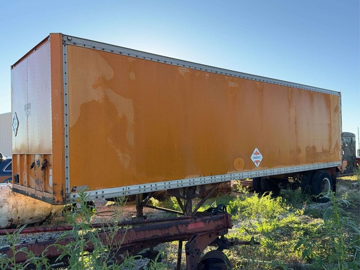 monon-van-trailer-image-14