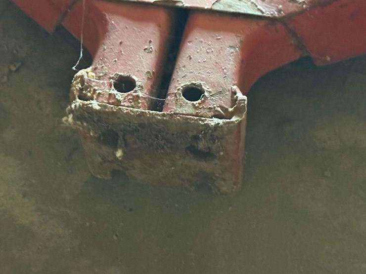pair-of-international-harvester-teardrop-rear-fenders-image-2