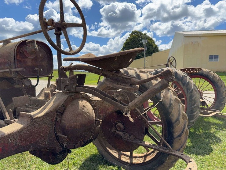 farmall-f-20-image-26