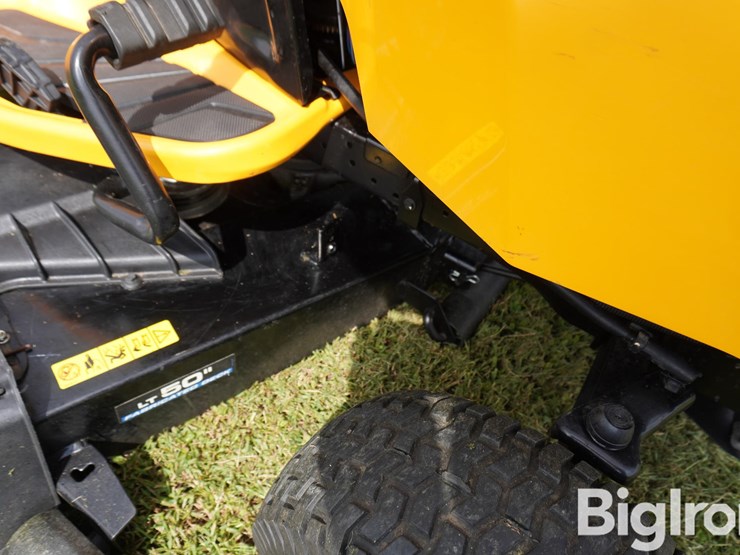 2019-cub-cadet-lt50-50"-lawn-tractor-image-15