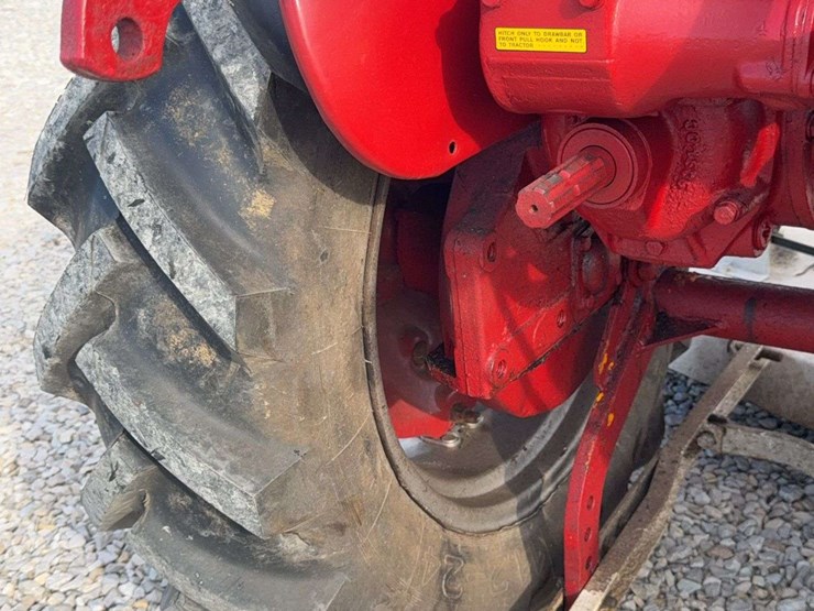 farmall-140-with-belly-mower-image-29