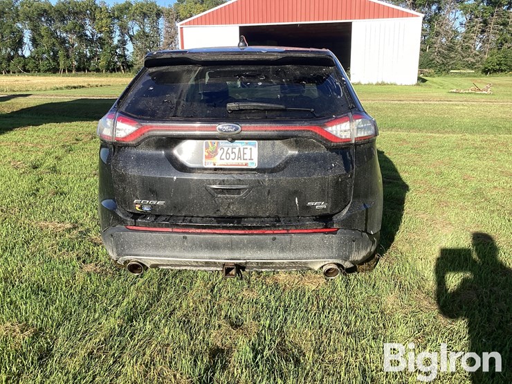 2016-ford-edge-sel-image-6