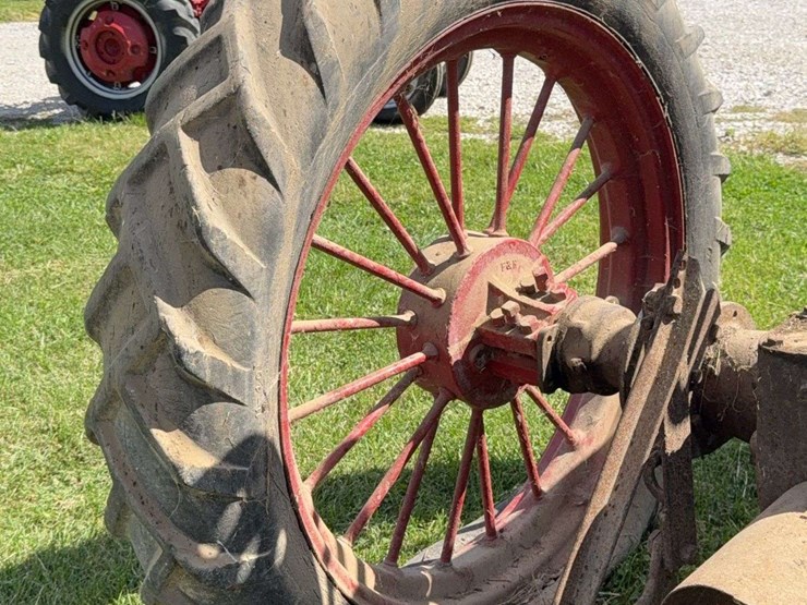 farmall-f-14-image-35
