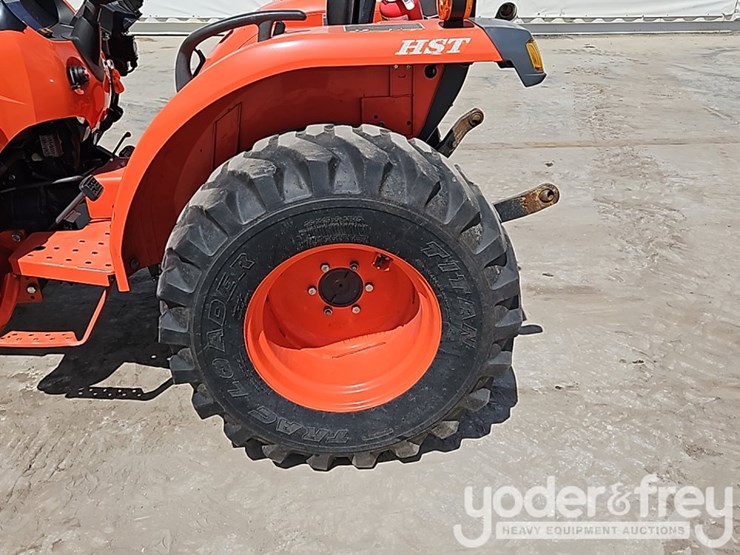 2019-kubota-l3901-image-17