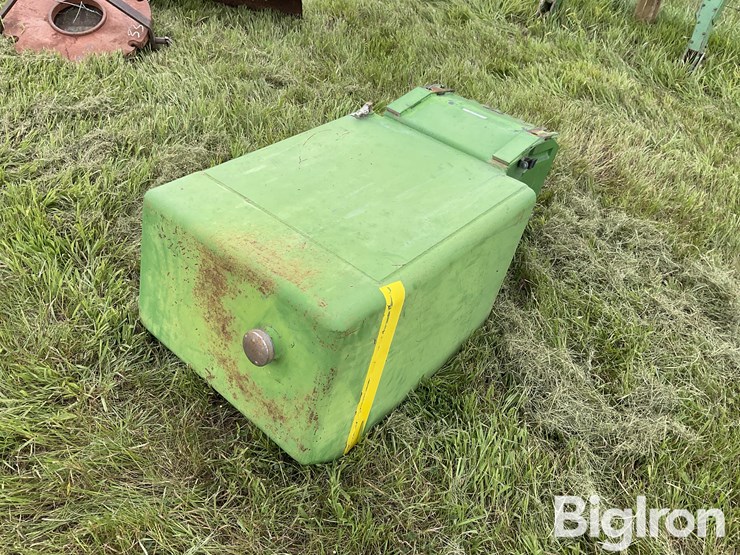 john-deere-100-image-3