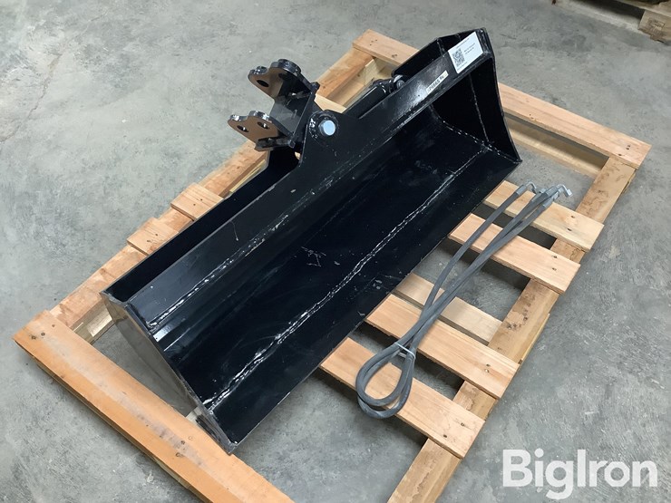 40”-mini-excavator-tilt-bucket-image-1