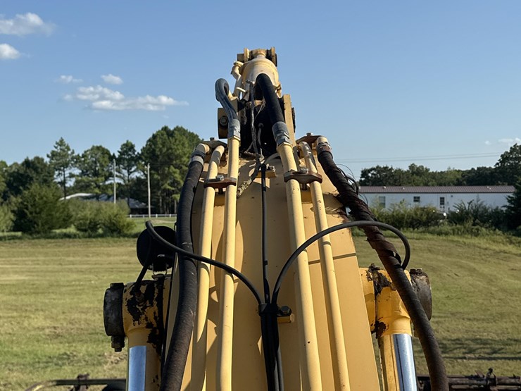 2002-deere-200c-lc-image-11