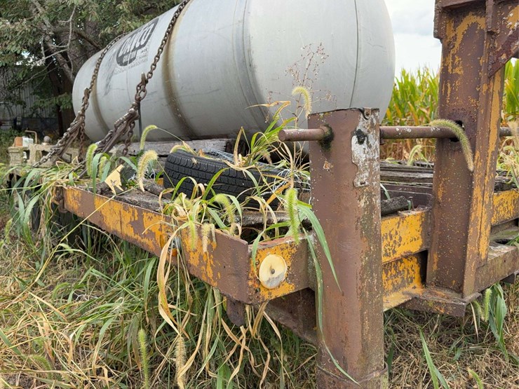 gooseneck-trailer-with-tank-image-27