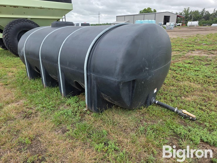 1600-gallon-poly-tank-image-7