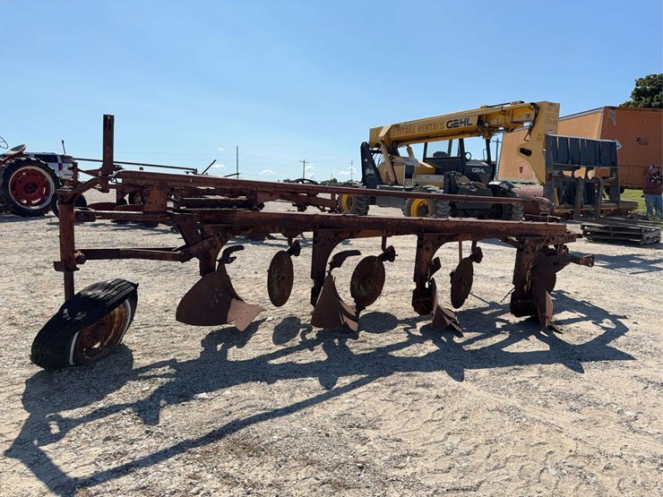 4-bottom-plow-image-7