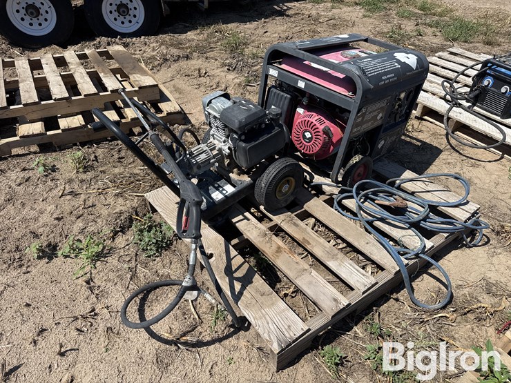 john-deere-ac2000g-commercial-pressure-washer-&-heavy-duty-systems-hdg-9000er-generator-image-3