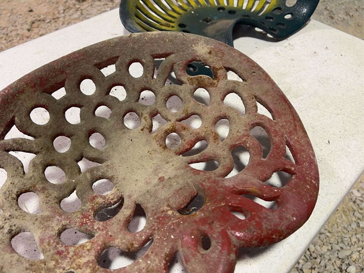 (3)-cast-iron-seats-image-9