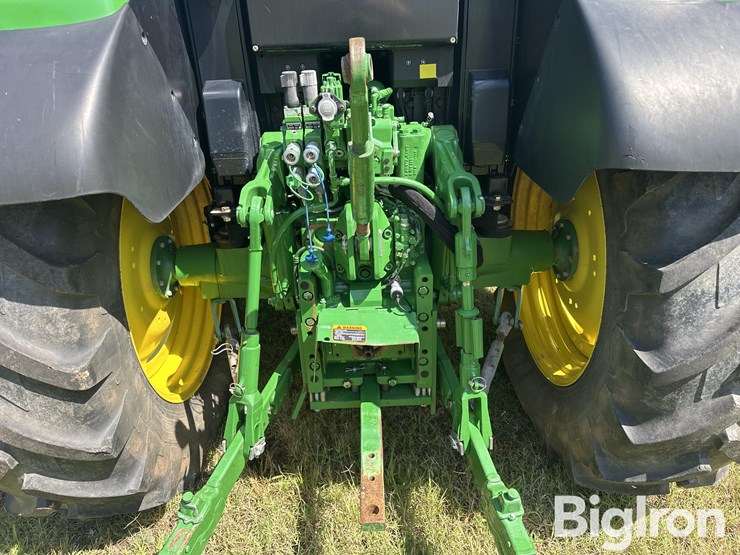 2014-john-deere-6115m-image-9