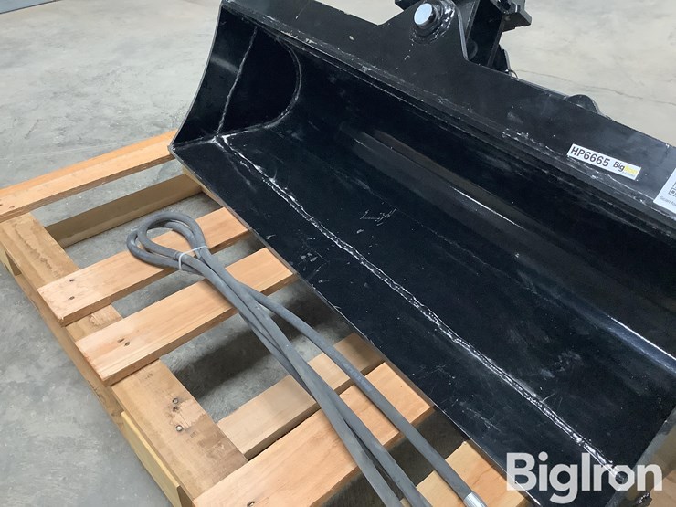 40”-mini-excavator-tilt-bucket-image-12