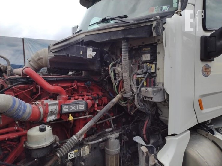 2020-peterbilt-567-image-22