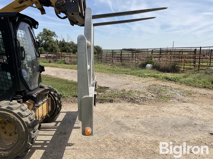 peterbilt-389-image-8