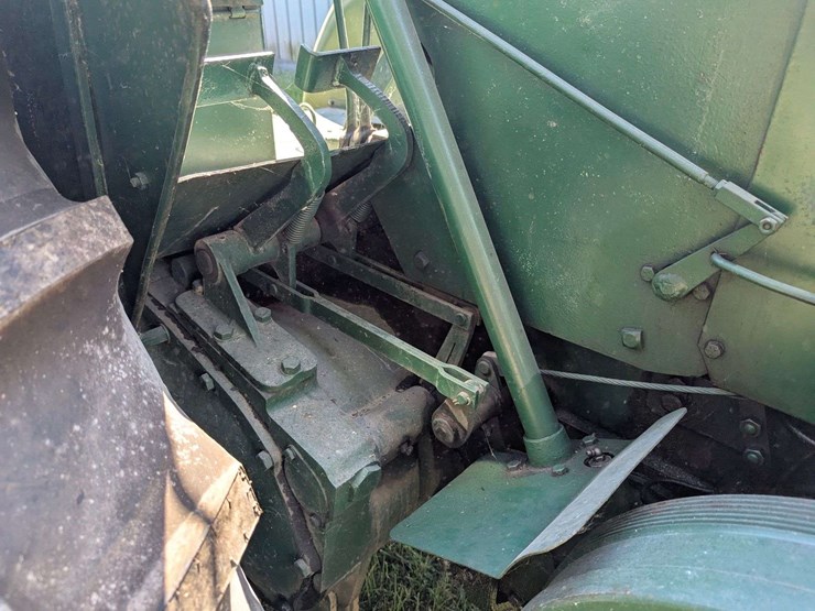 field-marshall-tractor---diesel-image-9