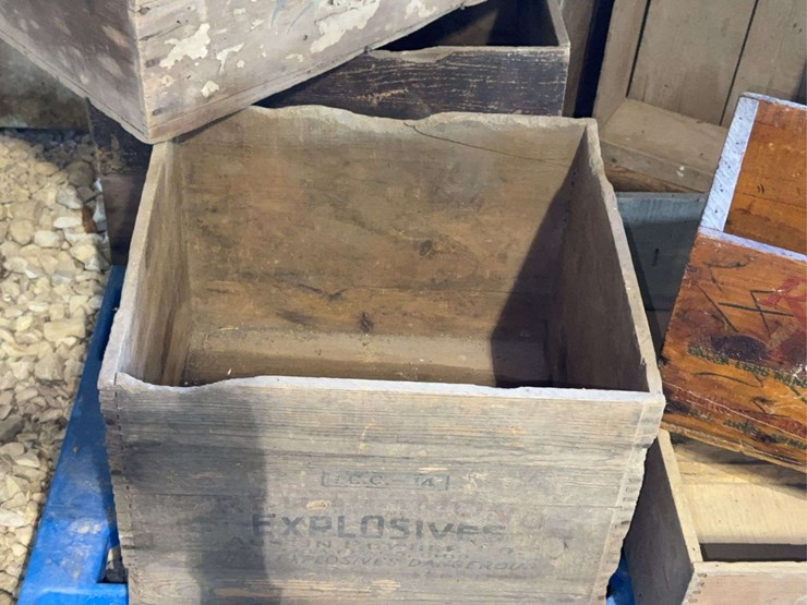 group-of-wood-boxes-image-9