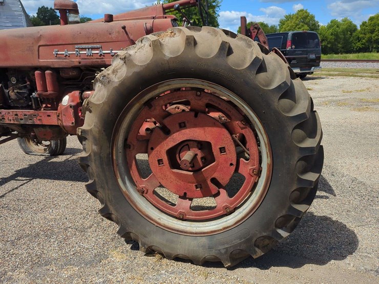 mccormick-farmall-diesel-400-wf-image-7