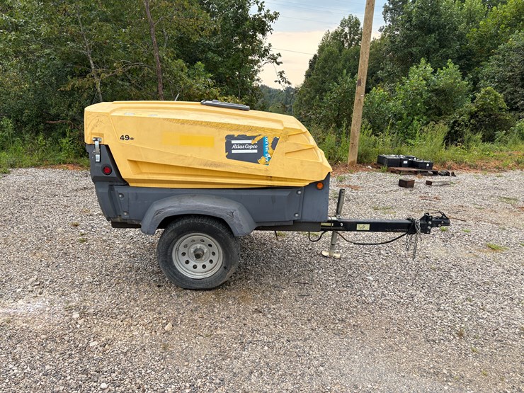 #63-•-2019-atlas-copco-towable-air-compressor-image-1