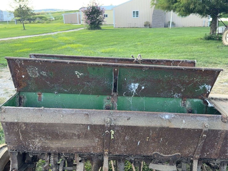 8ft-grain-drill-image-24